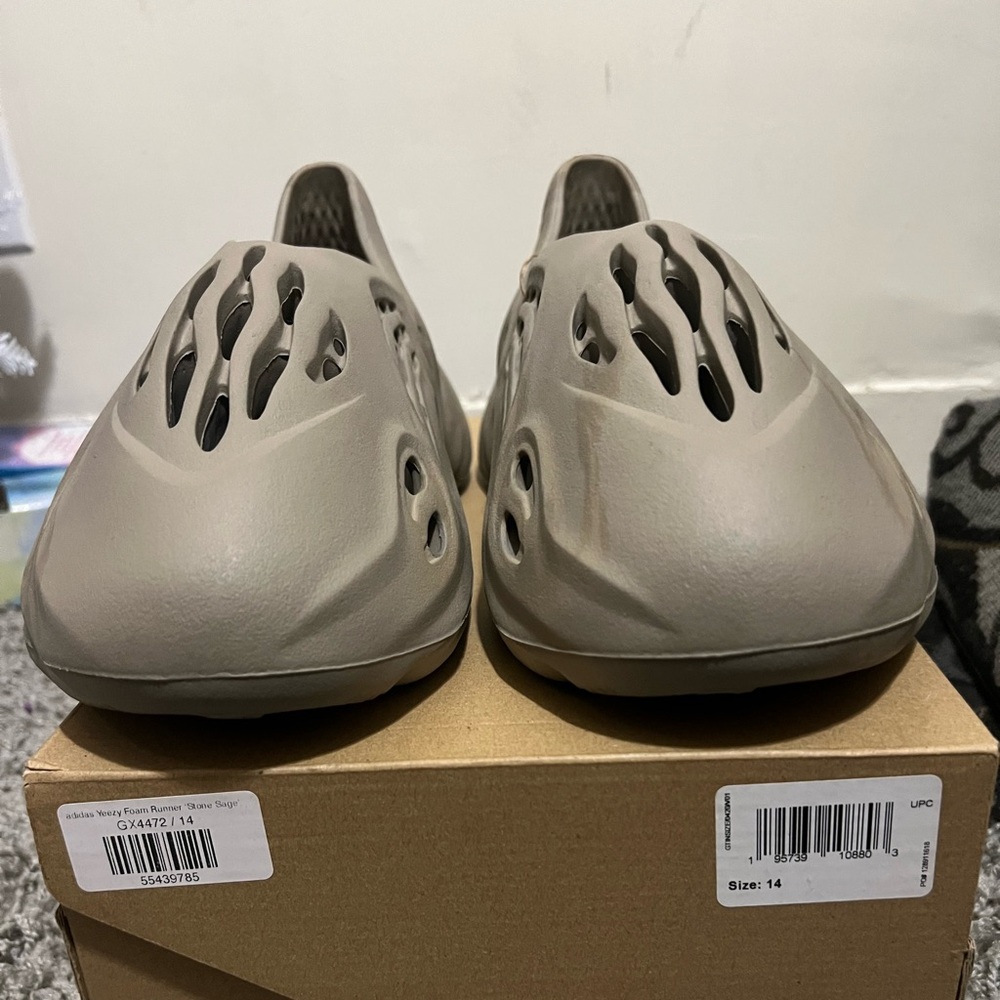 Brand New Adidas Yeezy Foam Runner Stone Sage